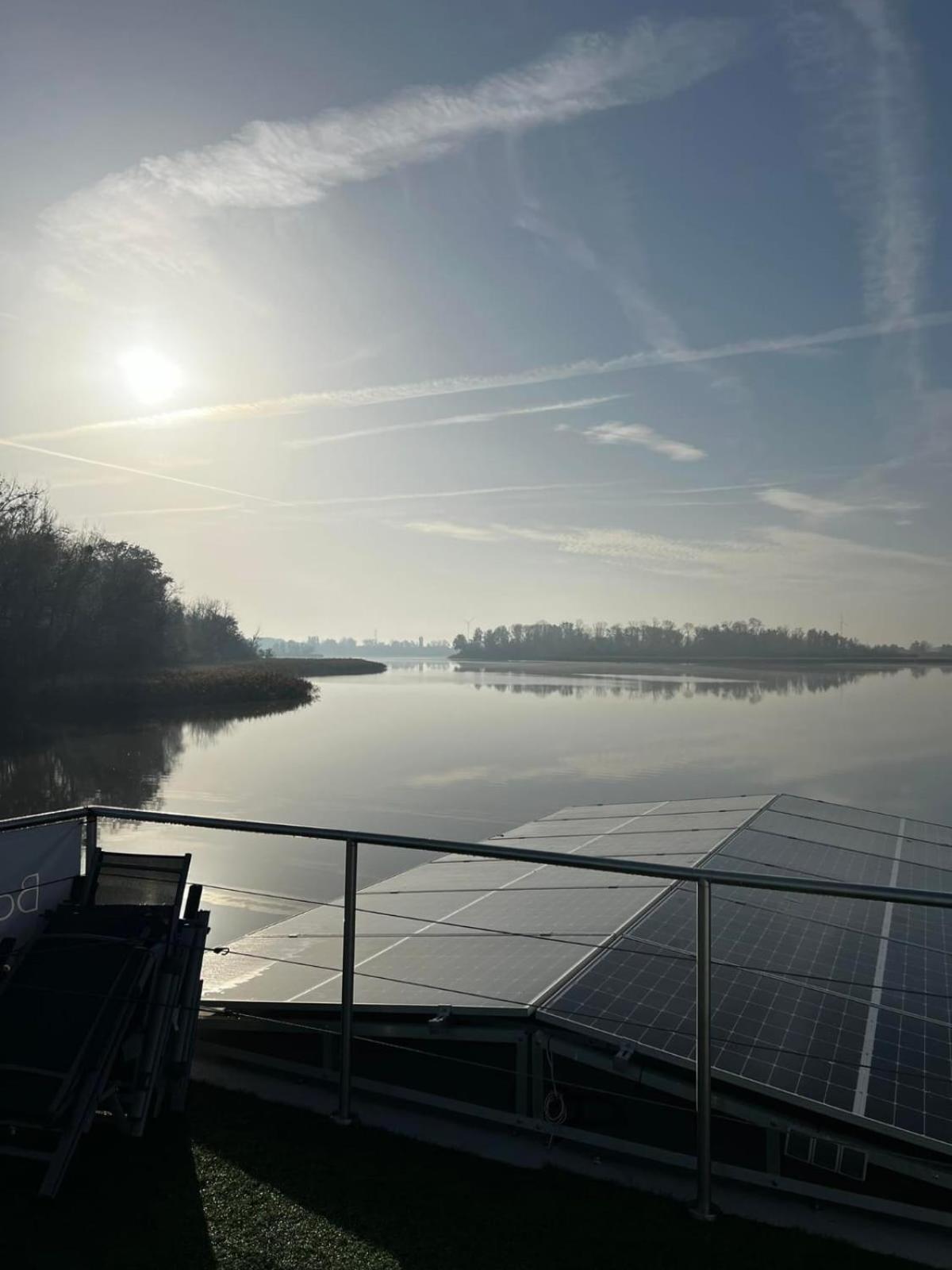 Myślibórz Boathousing - Apartament Na Wodzie, Dom Plywajacy, Lodz, Luksusowy Apartament מראה חיצוני תמונה